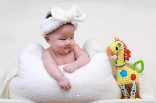 宜宾宝宝几个月翻身 宜宾宝宝几个月翻身